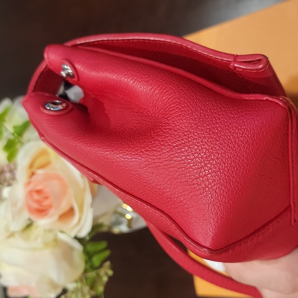 Authentic Louis Vuitton Lockme II BB Poppy chained bag - Picture 8 of 16